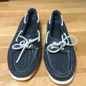 Sperry Topsider Women’s woven navy leather boat shoes size 7.5
